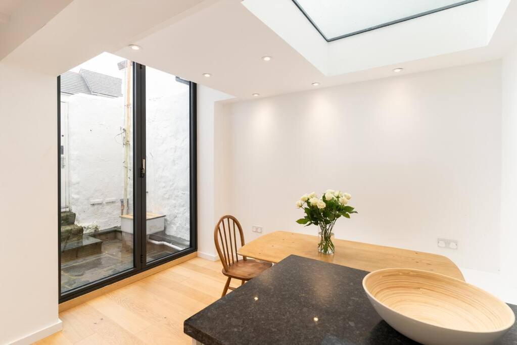 Beautiful And Contemporary Cornish Townhouse In Penzance Βίλα Εξωτερικό φωτογραφία