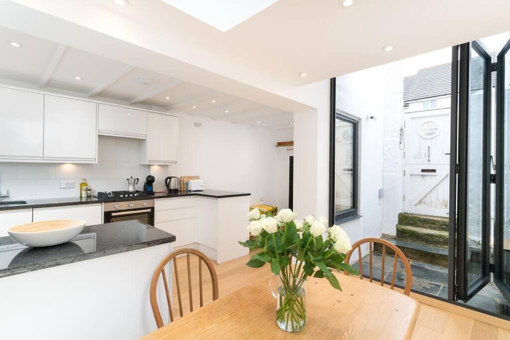 Beautiful And Contemporary Cornish Townhouse In Penzance Βίλα Εξωτερικό φωτογραφία